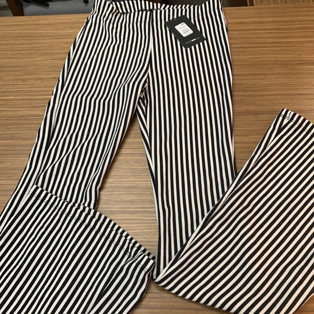 Fashion Nova White Black Stripe Flare Pants M NWT